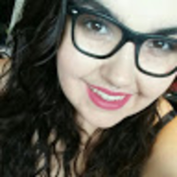 Meet your Posher, Vanessa - Picture 1 of 1